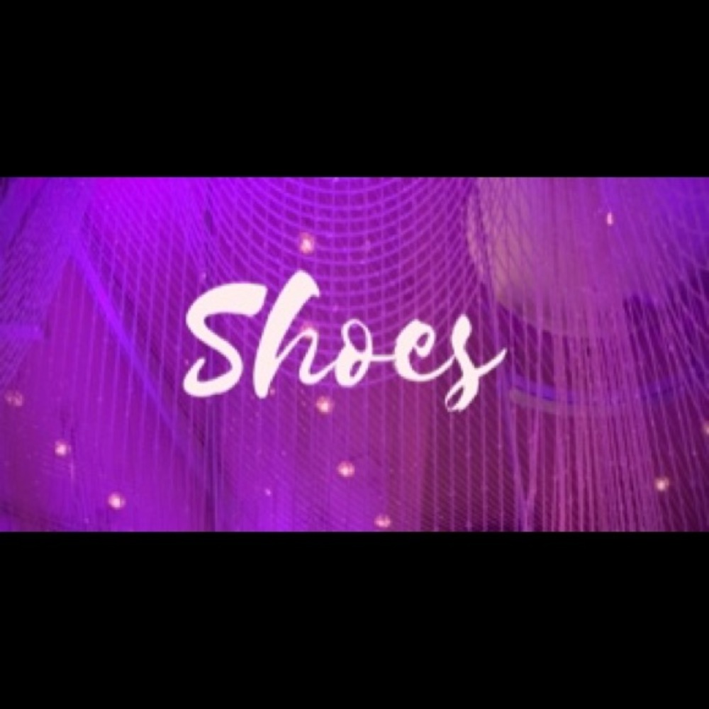 Shoes - Picture 2 of 5